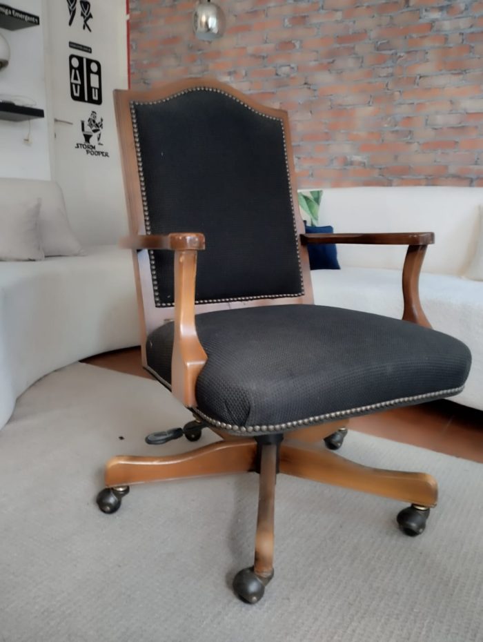 Sillon de oficina antiguo - Image 3